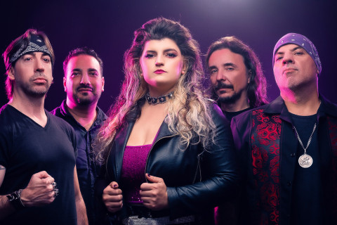Metal World Entrevista: HOT FOXXY